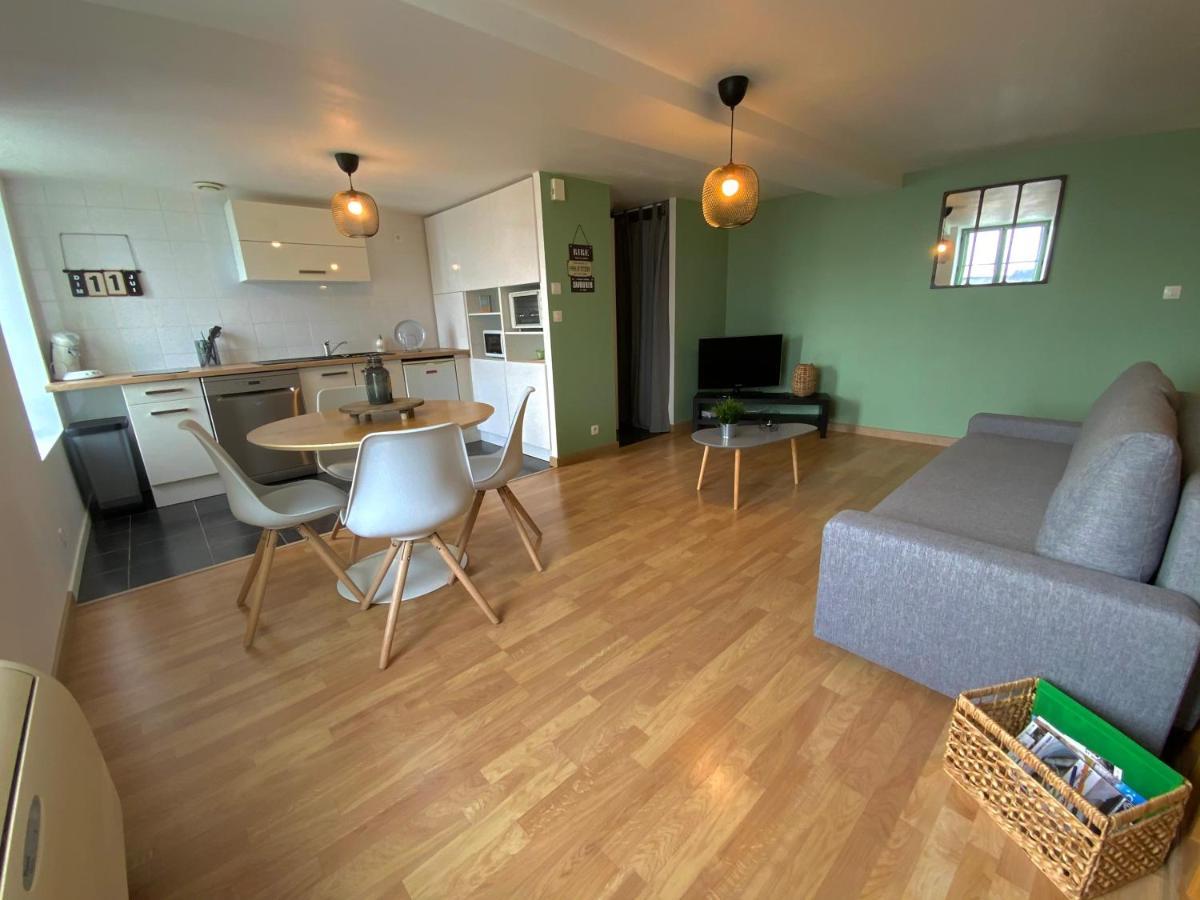La Vue Loire Apartment Saint-Denis-de lʼHôtel